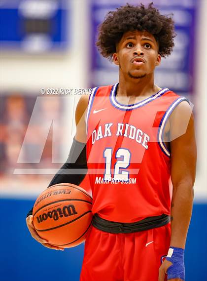Thumbnail 1 in Grand Oaks vs Oak Ridge photogallery.