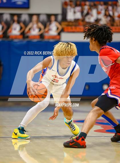 Thumbnail 1 in Grand Oaks vs Oak Ridge photogallery.