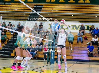 Thumbnail 1 in Oak Park @ Moorpark photogallery.