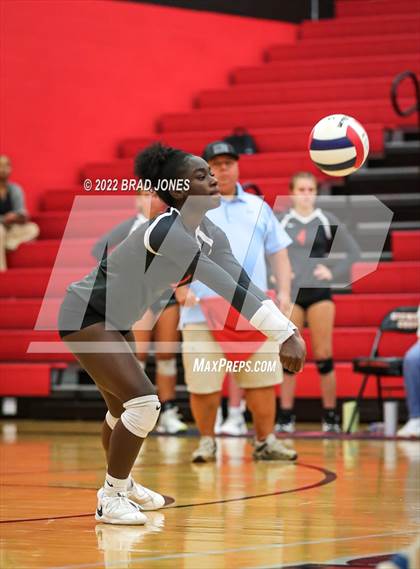 Thumbnail 1 in Green Hill @ Stewarts Creek photogallery.