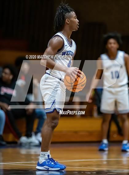 Thumbnail 3 in Western Alamance vs. Westover (NCHSAA 3A Second Round) photogallery.