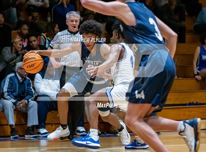 Thumbnail 1 in Western Alamance vs. Westover (NCHSAA 3A Second Round) photogallery.