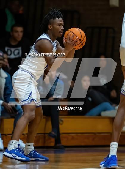 Thumbnail 3 in Western Alamance vs. Westover (NCHSAA 3A Second Round) photogallery.
