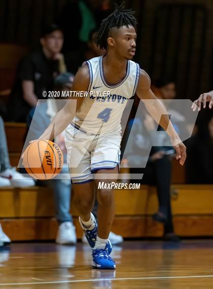 Thumbnail 1 in Western Alamance vs. Westover (NCHSAA 3A Second Round) photogallery.