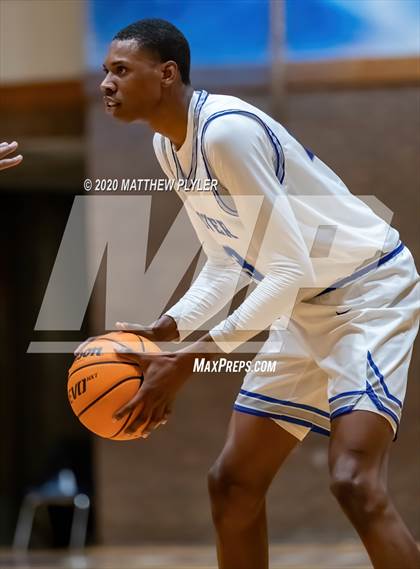 Thumbnail 3 in Western Alamance vs. Westover (NCHSAA 3A Second Round) photogallery.