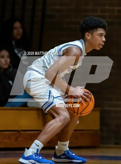 Thumbnail 3 in Western Alamance vs. Westover (NCHSAA 3A Second Round) photogallery.