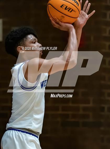 Thumbnail 1 in Western Alamance vs. Westover (NCHSAA 3A Second Round) photogallery.