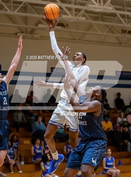 Thumbnail 3 in Western Alamance vs. Westover (NCHSAA 3A Second Round) photogallery.
