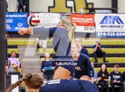 Thumbnail 3 in St. Teresa's Academy vs. Lee's Summit West (MSHSAA Class 5 District Championship) photogallery.