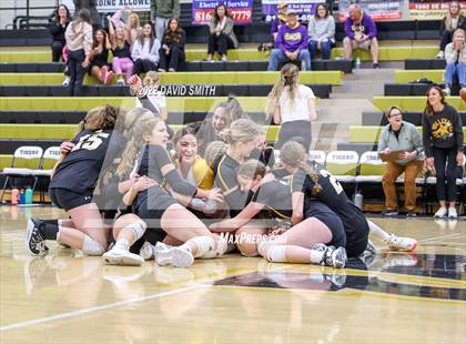 Thumbnail 1 in St. Teresa's Academy vs. Lee's Summit West (MSHSAA Class 5 District Championship) photogallery.