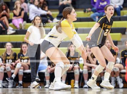 Thumbnail 1 in St. Teresa's Academy vs. Lee's Summit West (MSHSAA Class 5 District Championship) photogallery.