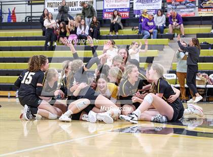 Thumbnail 1 in St. Teresa's Academy vs. Lee's Summit West (MSHSAA Class 5 District Championship) photogallery.
