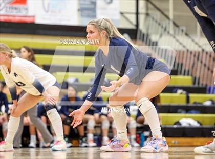 Thumbnail 3 in St. Teresa's Academy vs. Lee's Summit West (MSHSAA Class 5 District Championship) photogallery.