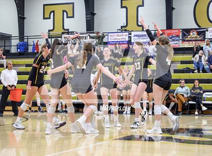 Thumbnail 1 in St. Teresa's Academy vs. Lee's Summit West (MSHSAA Class 5 District Championship) photogallery.