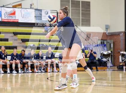 Thumbnail 3 in St. Teresa's Academy vs. Lee's Summit West (MSHSAA Class 5 District Championship) photogallery.