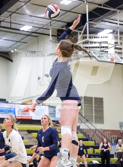 Thumbnail 2 in St. Teresa's Academy vs. Lee's Summit West (MSHSAA Class 5 District Championship) photogallery.