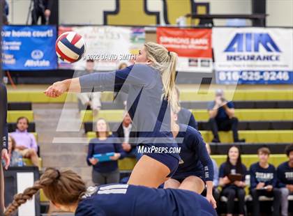 Thumbnail 2 in St. Teresa's Academy vs. Lee's Summit West (MSHSAA Class 5 District Championship) photogallery.