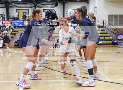 Thumbnail 2 in St. Teresa's Academy vs. Lee's Summit West (MSHSAA Class 5 District Championship) photogallery.