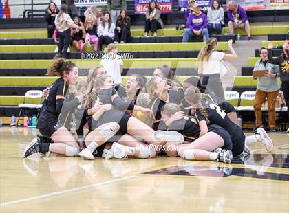 Thumbnail 2 in St. Teresa's Academy vs. Lee's Summit West (MSHSAA Class 5 District Championship) photogallery.