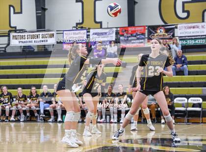 Thumbnail 3 in St. Teresa's Academy vs. Lee's Summit West (MSHSAA Class 5 District Championship) photogallery.