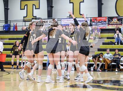 Thumbnail 2 in St. Teresa's Academy vs. Lee's Summit West (MSHSAA Class 5 District Championship) photogallery.