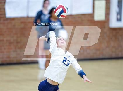 Thumbnail 2 in St. Teresa's Academy vs. Lee's Summit West (MSHSAA Class 5 District Championship) photogallery.
