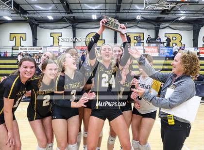 Thumbnail 3 in St. Teresa's Academy vs. Lee's Summit West (MSHSAA Class 5 District Championship) photogallery.