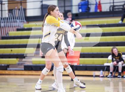 Thumbnail 2 in St. Teresa's Academy vs. Lee's Summit West (MSHSAA Class 5 District Championship) photogallery.