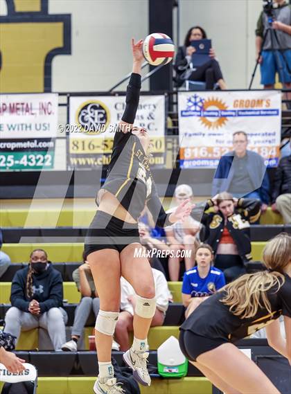Thumbnail 3 in St. Teresa's Academy vs. Lee's Summit West (MSHSAA Class 5 District Championship) photogallery.