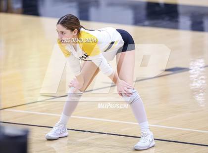 Thumbnail 3 in St. Teresa's Academy vs. Lee's Summit West (MSHSAA Class 5 District Championship) photogallery.