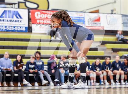 Thumbnail 2 in St. Teresa's Academy vs. Lee's Summit West (MSHSAA Class 5 District Championship) photogallery.