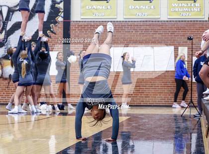 Thumbnail 3 in St. Teresa's Academy vs. Lee's Summit West (MSHSAA Class 5 District Championship) photogallery.