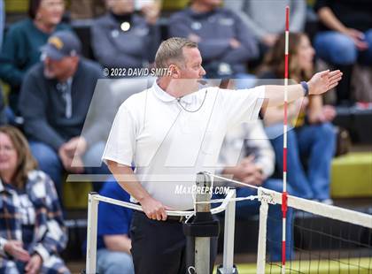 Thumbnail 2 in St. Teresa's Academy vs. Lee's Summit West (MSHSAA Class 5 District Championship) photogallery.