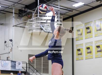 Thumbnail 2 in St. Teresa's Academy vs. Lee's Summit West (MSHSAA Class 5 District Championship) photogallery.