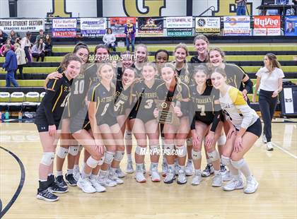 Thumbnail 1 in St. Teresa's Academy vs. Lee's Summit West (MSHSAA Class 5 District Championship) photogallery.