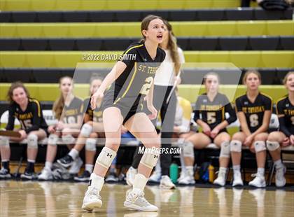 Thumbnail 2 in St. Teresa's Academy vs. Lee's Summit West (MSHSAA Class 5 District Championship) photogallery.