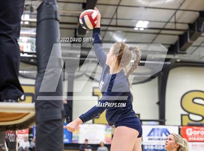 Thumbnail 2 in St. Teresa's Academy vs. Lee's Summit West (MSHSAA Class 5 District Championship) photogallery.