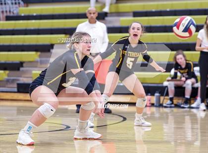 Thumbnail 2 in St. Teresa's Academy vs. Lee's Summit West (MSHSAA Class 5 District Championship) photogallery.