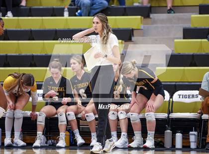 Thumbnail 3 in St. Teresa's Academy vs. Lee's Summit West (MSHSAA Class 5 District Championship) photogallery.