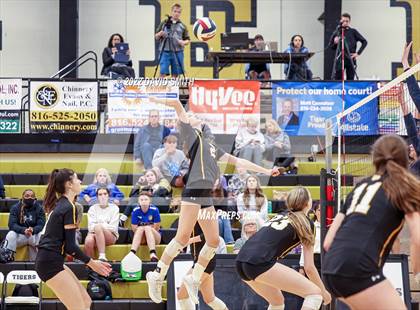 Thumbnail 2 in St. Teresa's Academy vs. Lee's Summit West (MSHSAA Class 5 District Championship) photogallery.