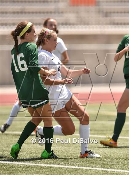 Thumbnail 3 in Columbine vs. Mountain Vista (CHSAA 5A Semifinal) photogallery.