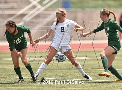 Thumbnail 3 in Columbine vs. Mountain Vista (CHSAA 5A Semifinal) photogallery.