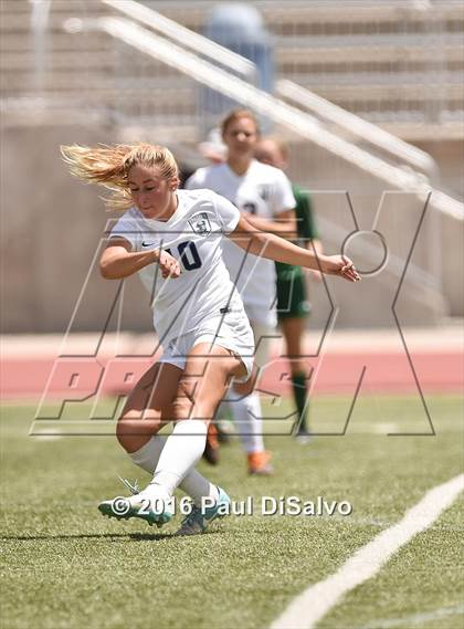 Thumbnail 3 in Columbine vs. Mountain Vista (CHSAA 5A Semifinal) photogallery.