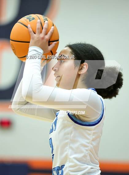 Thumbnail 3 in Rockvale vs. Siegel photogallery.