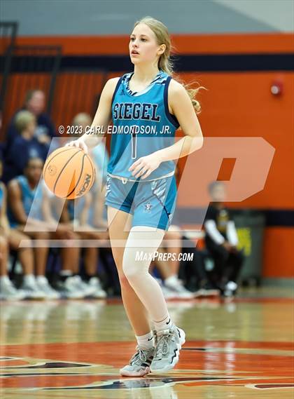 Thumbnail 3 in Rockvale vs. Siegel photogallery.