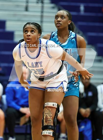 Thumbnail 3 in Rockvale vs. Siegel photogallery.