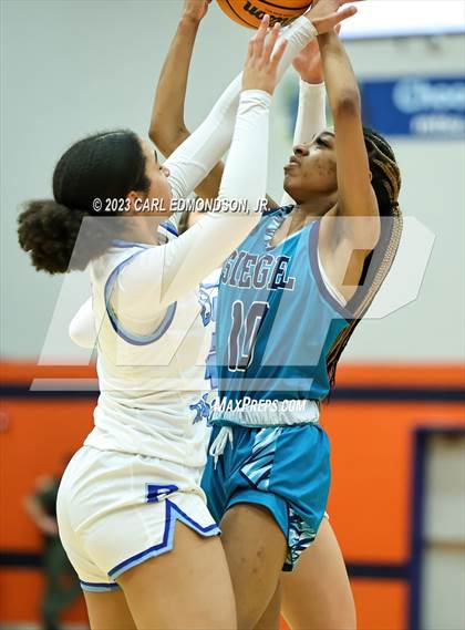 Thumbnail 2 in Rockvale vs. Siegel photogallery.