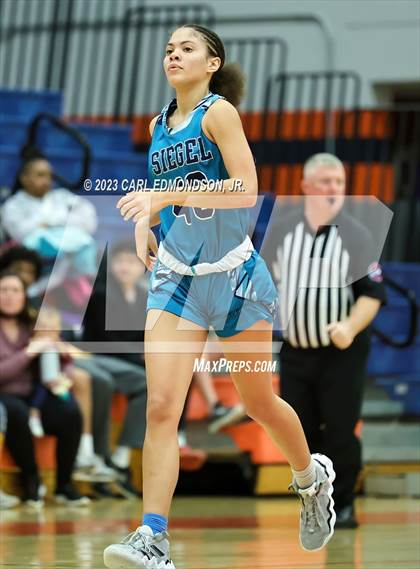 Thumbnail 3 in Rockvale vs. Siegel photogallery.