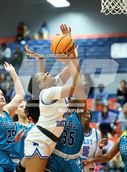 Thumbnail 3 in Rockvale vs. Siegel photogallery.
