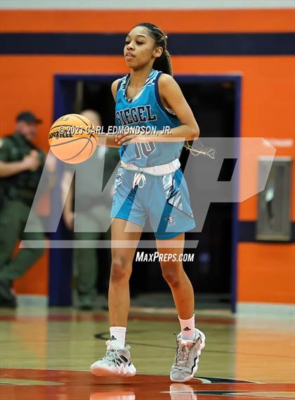 Thumbnail 3 in Rockvale vs. Siegel photogallery.